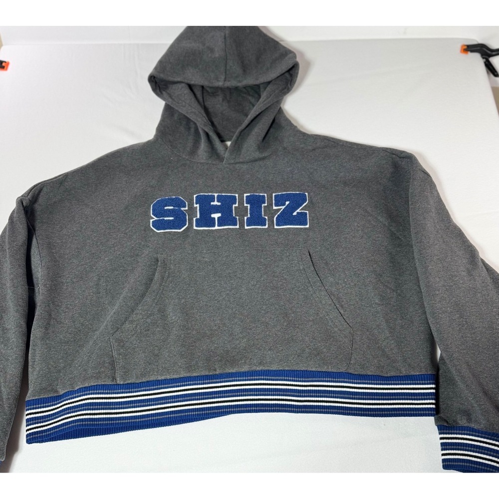 Wicked Universal Studios Shiz University Cropped Hoodie L Gray Blue Patch New